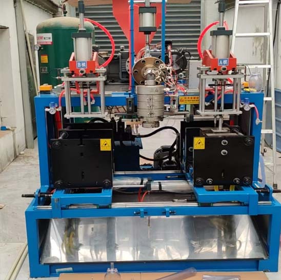 50、PVC吹塑機1.jpg
